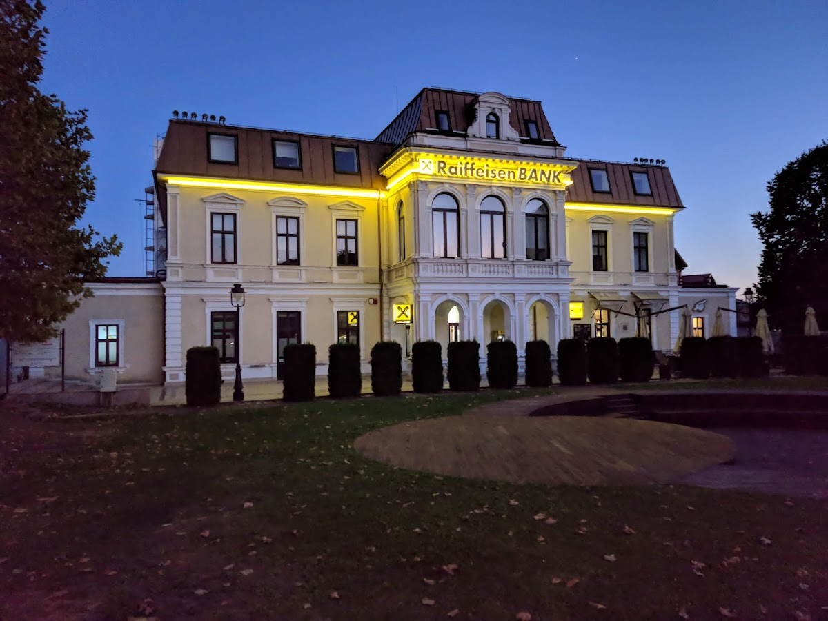 Arsenal Cafe & Bistro-4